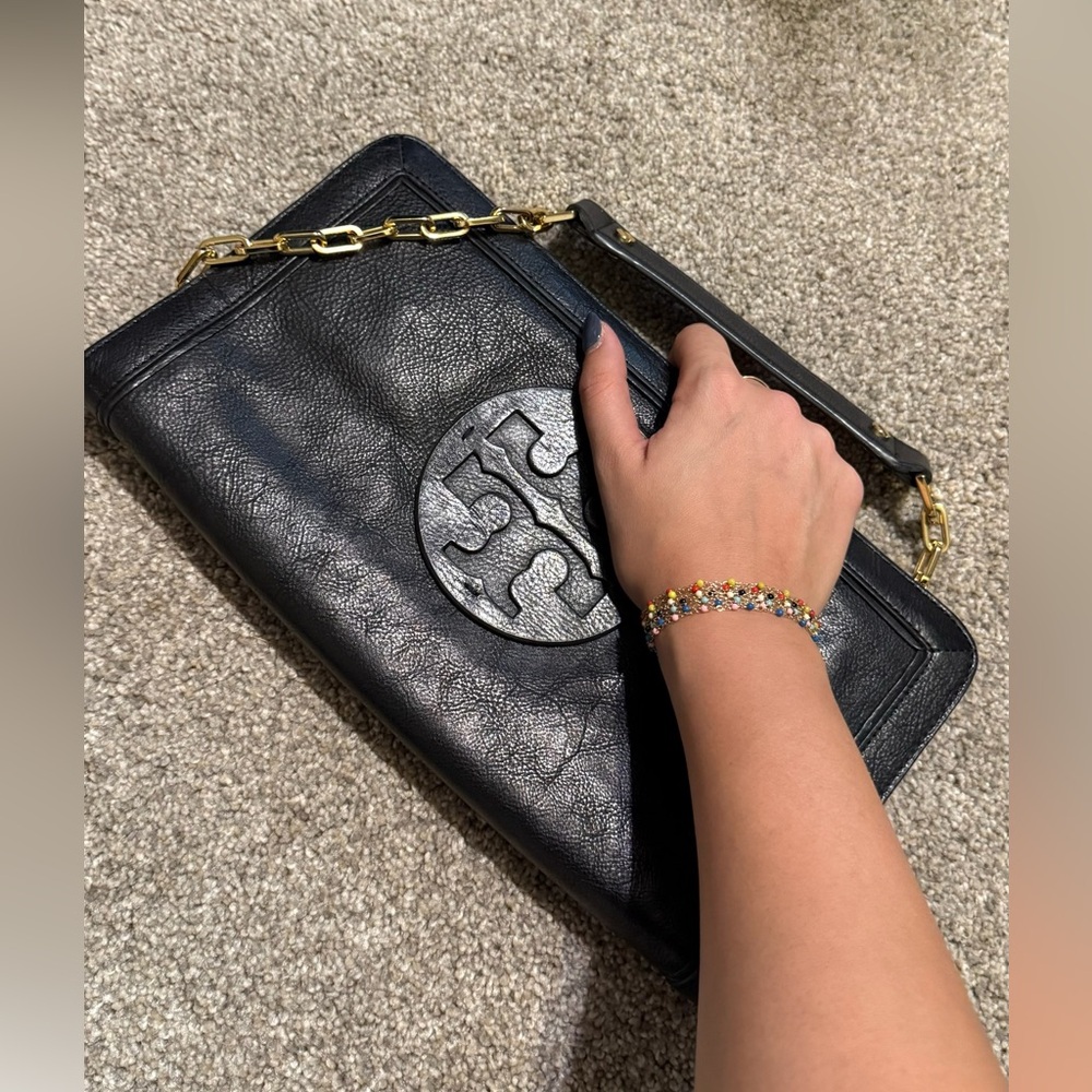 Tory Burch Vintabe Suki Reva Clutch with Gold Chain - Picture 9 of 9